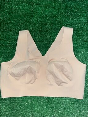 Evelyn & Bobbie The Defy Bra size 2XL
